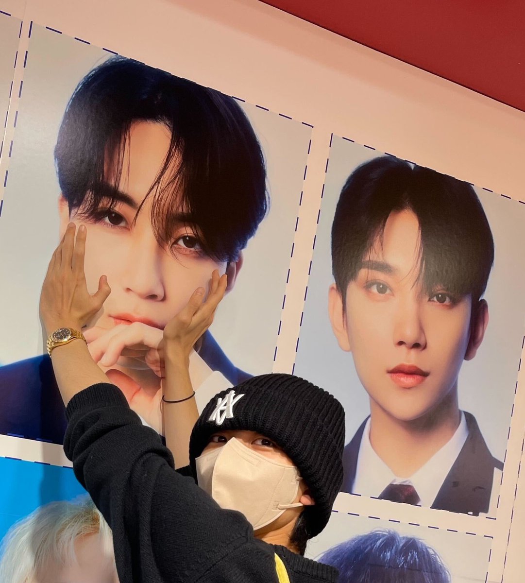 this kinda counts as a jihan selca in my world