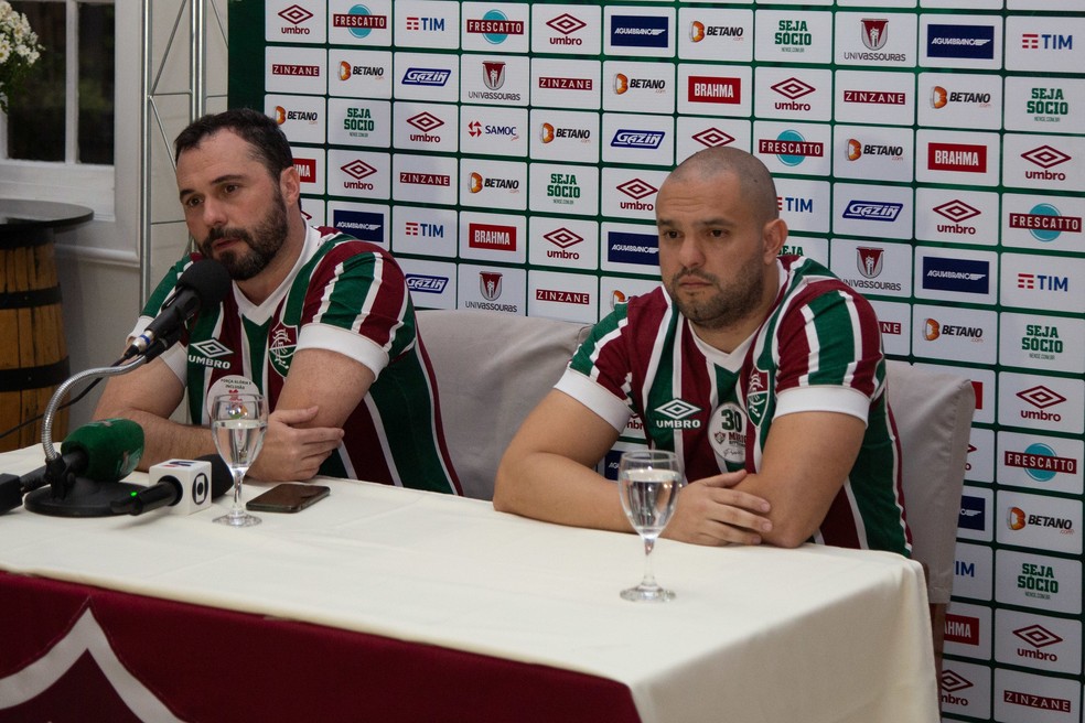 Hoje o Fluminense precisava de um Centroavante e não tinha pq esses lixos do caralho ficaram até o último dia da  jánela igual uns mortos de fome mendigando preço 

Mais um vice pro Flamengo na conta de vocês seus lixos incompetentes
