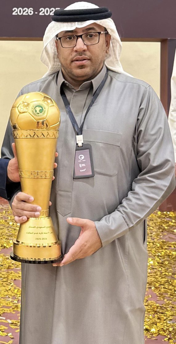 khaled_zabn's tweet photo. أطيب التهاني لرئيس نادي فيد :
 الأستاذ :مشاري المشعان 
بمناسبة تحقيق لقب دوري الصالات 🥇🏆

رؤية حكيمة وعمل دؤوب جعلوا الحلم واقعًا، وإنجاز يرفع اسم النادي عاليًا. إلى مزيد من المجد بإذن الله.

@mesho0o011 
#صالات_فيد_u20 
@futsal_KSA2030 https://t.co/SauNSPxix4