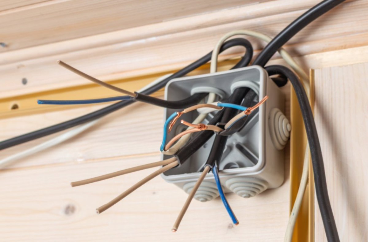 tasselline's tweet image. Strong infrastructure starts with professional wiring ⚡

Proper electrical installation prevents overload, reduces risks, and supports future expansion 🔌🏢

Explore expert insights on wiring &amp;amp; cabling services here:

👉 Read more: tasselline.com/electrical-wir… 

#ElectricalWiring