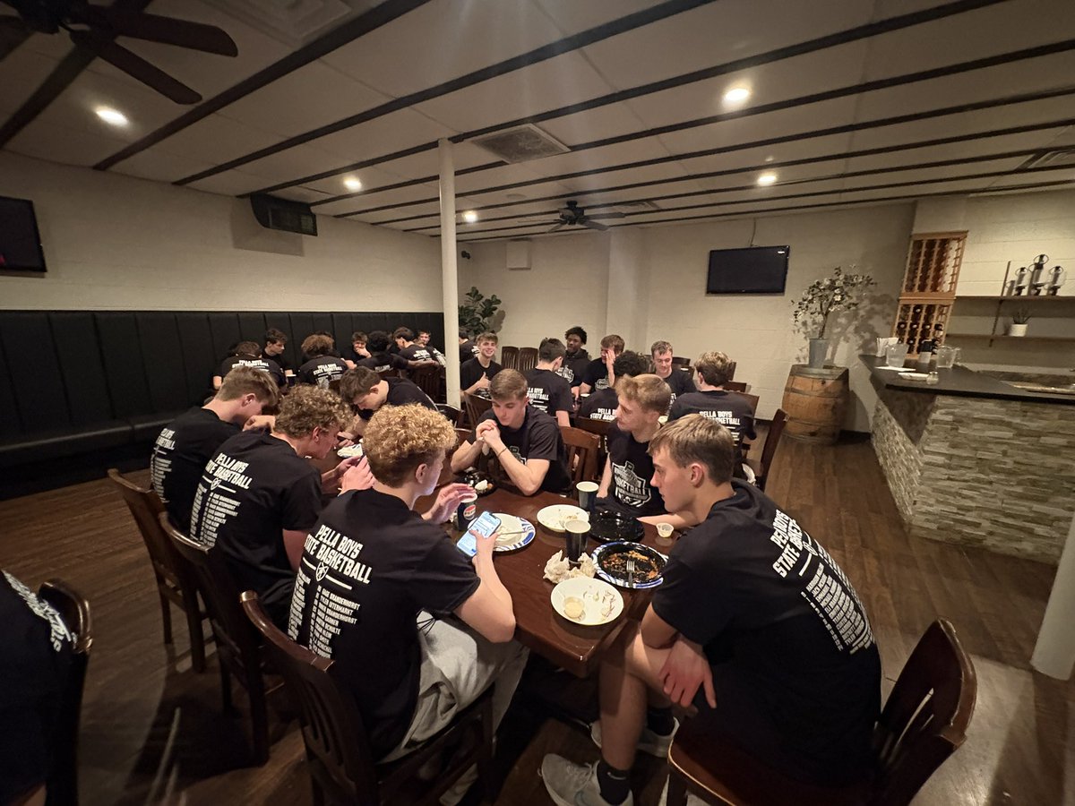 Pella Basketball tweet media