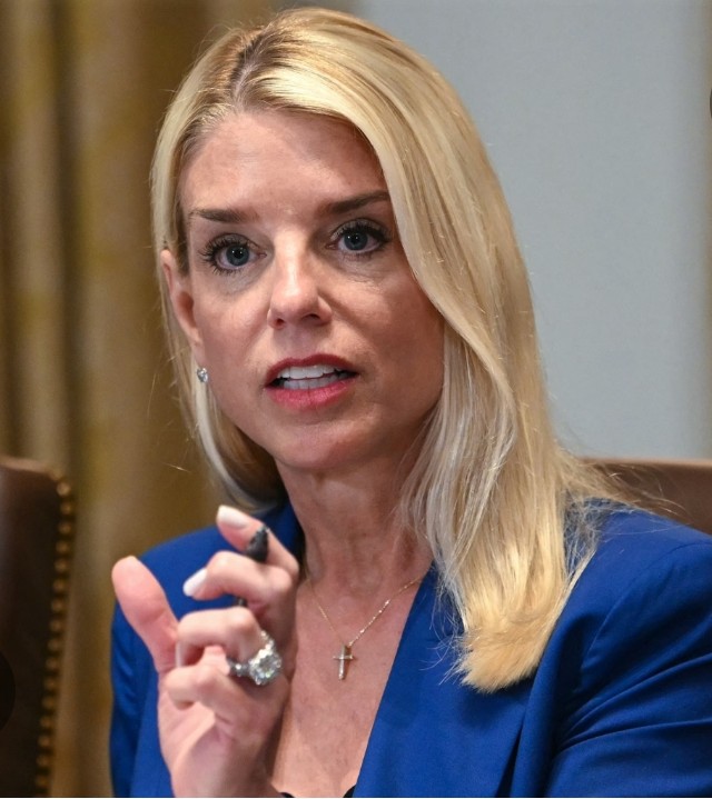 Amy Lynn🐇💀 tweet media