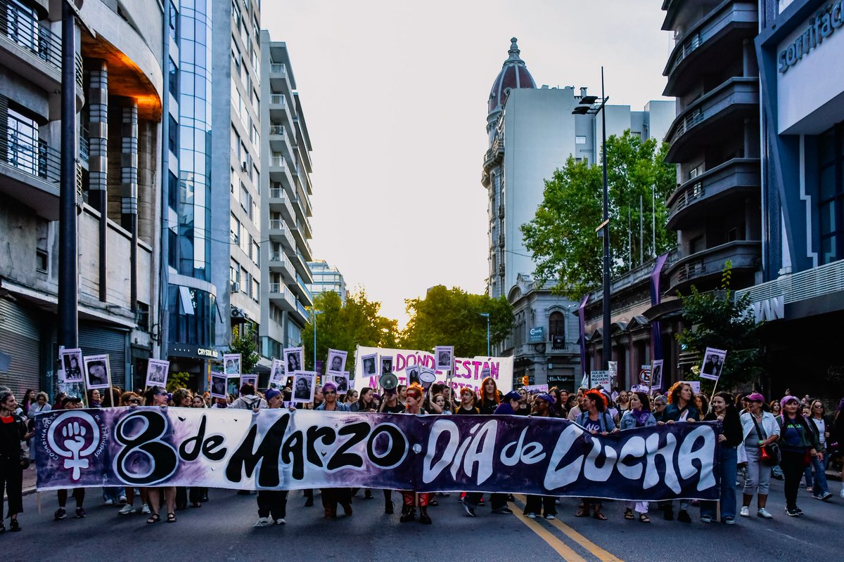 .#8Marzo | Diversas, libres, vivas. Siempre, siempre, juntas en la lucha. 💜✊
