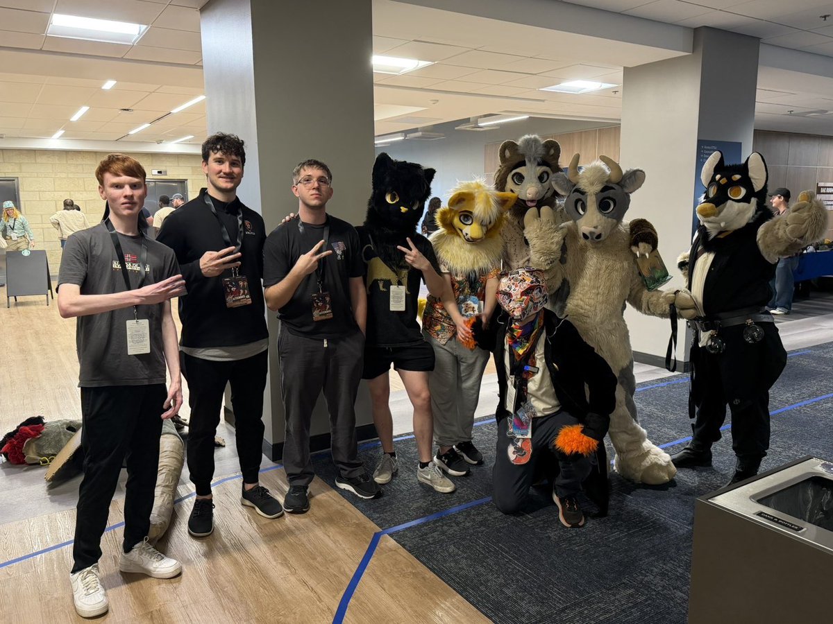 B L U E Y tweet media