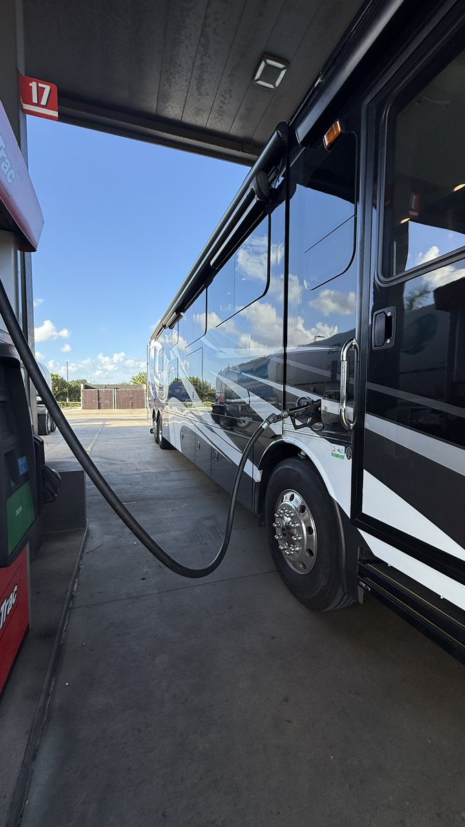 Roman Atwood tweet media