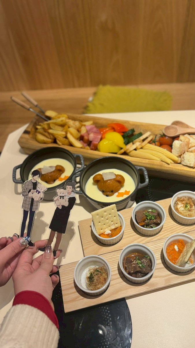 mrtj_8's tweet photo. 普段からリプ送ってるわけじゃないので、リプ送るの気が引けちゃうからこちらでT^T
1300日続けるって本当にすごい…！何でも継続するのがとにかく難しいので尊敬します。
そろそろ辻ちゃブーケ💐グッズが届くはずなのでまたワ活始めます！

最新のワ活がクリスマスだったと知って震えてる🫨 https://t.co/ZpeuE6c2VR