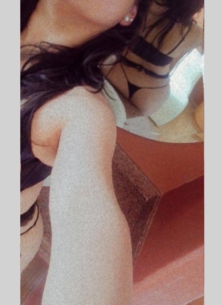 Kiss me 💋💋💋💋💋💋💋💋💋