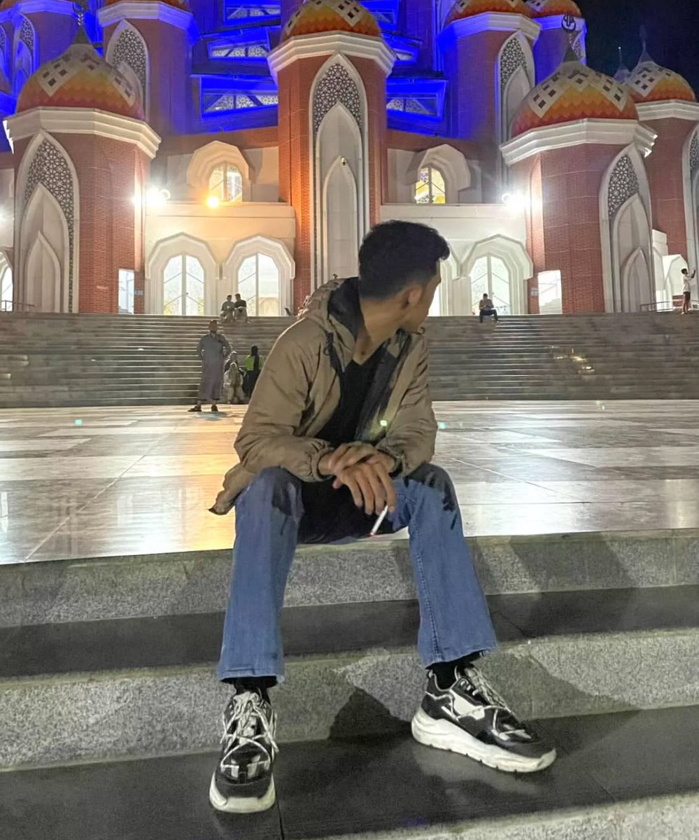 Raja👑 tweet media