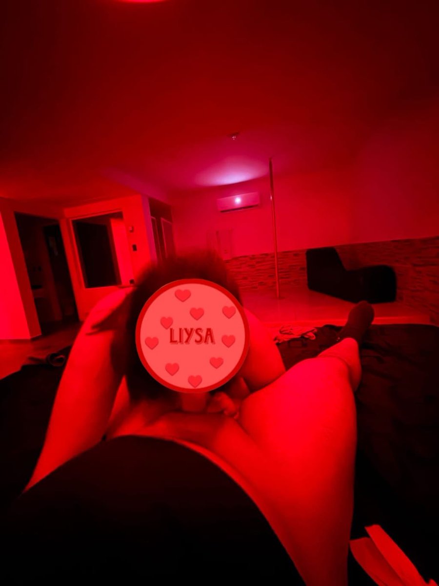 LiysaSW's tweet photo. Me encanta cuando se está atragantando con mi 🍆🤤 https://t.co/ShDxDFhfGp
