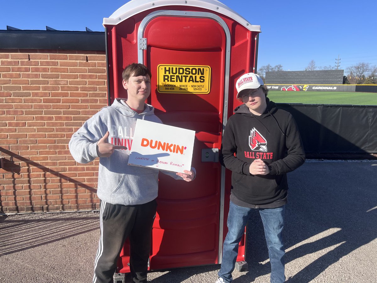 AlexDuerMedia77's tweet photo. Exciting 11-10 win for the Ball State Cardinals today. Me and my buddy Darren had the pleasure of being the Hudson Rentals Cam this weekend for Ball State Baseball. While the MAC Conference shudders in fear, ChirpVision holds strong. #ballstatebaseball #MACtion https://t.co/VjIYcmxK3m