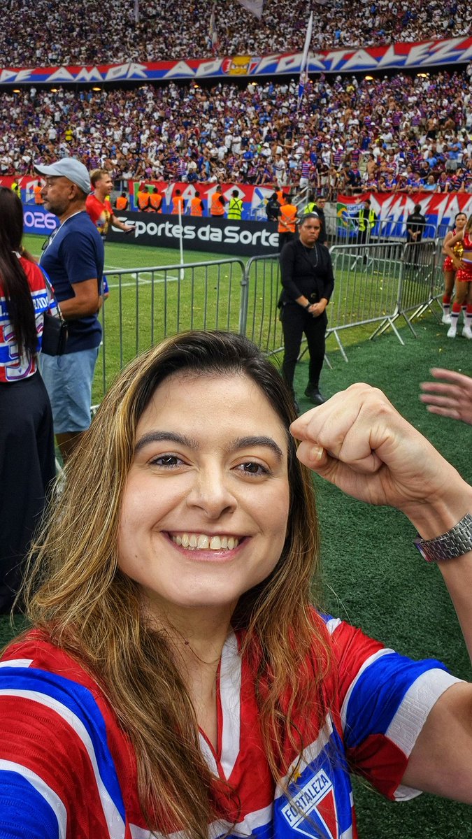 taís lemos tweet media