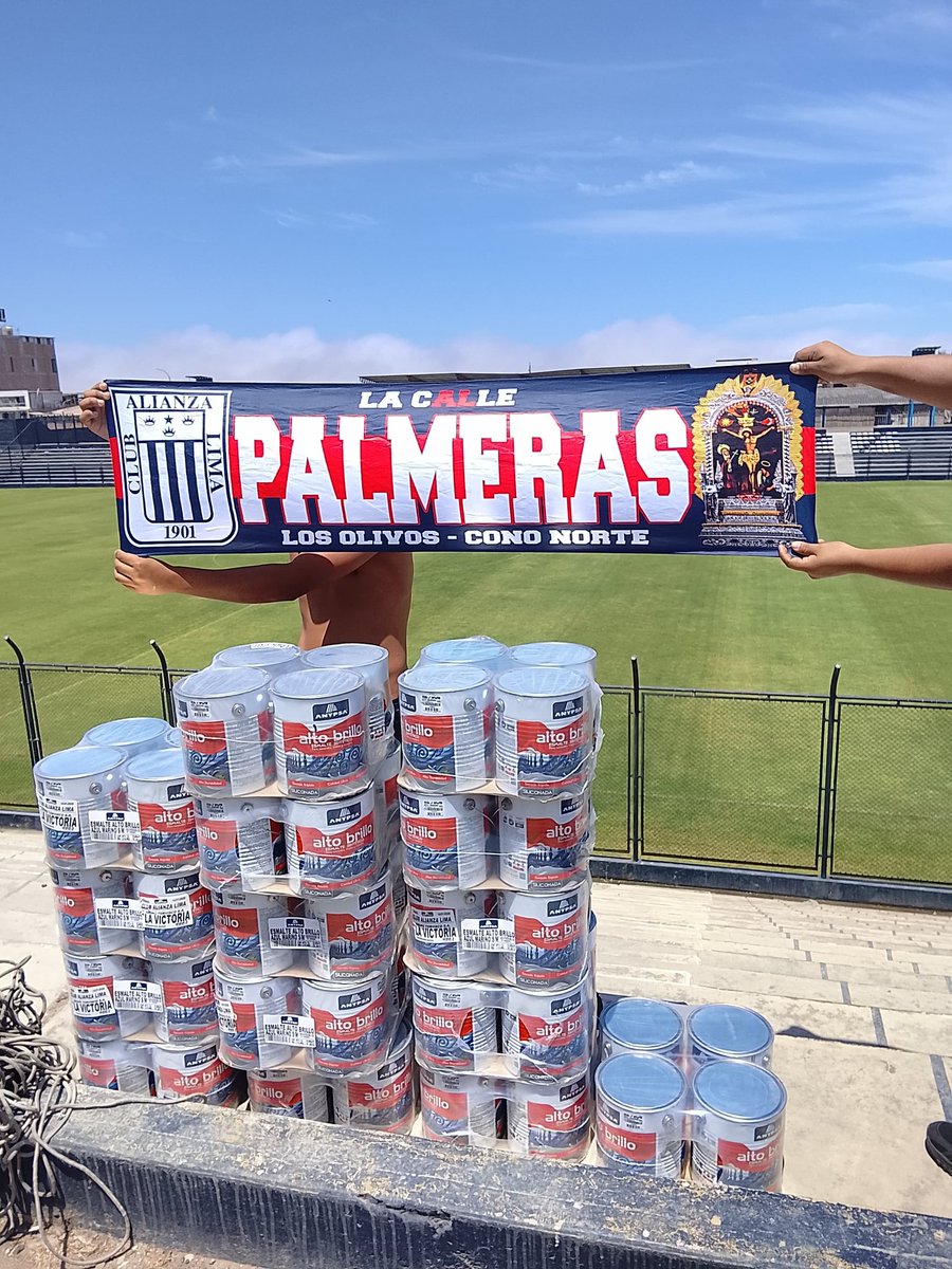 LA CALLE PALMERAS 1995 tweet media