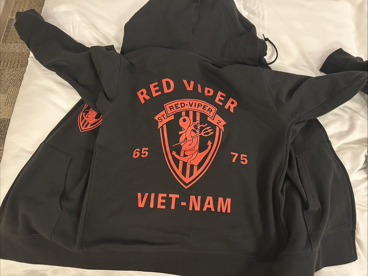 cobra6221's tweet photo. NAM☆NAM運営、参加の皆様寒い中お疲れ様でした!
ST-2 RED VIPERは4人で参戦!SEA HOUNDさんとの共闘!ヘリパイ救出任務も無事完遂しました♪
ベア殿からはまたまたサプライズのチームパーカー❣️
#NAMNAM2026春
#REDVIPER
#ナム戦 https://t.co/wKL5ep4xo0
