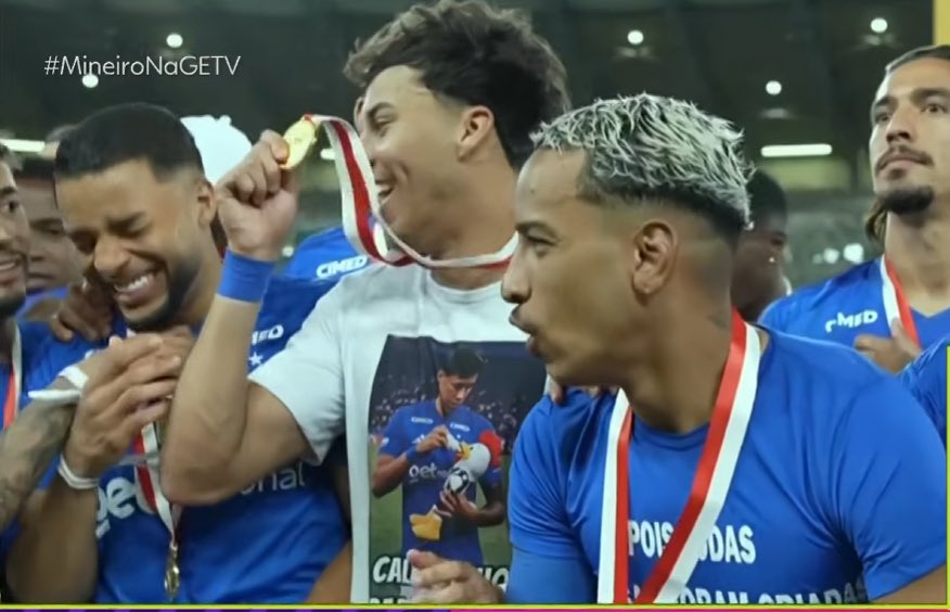 Rodolfoarcanjo9's tweet photo. Cruzeiro representou em campo.

Representaram na porrada.

Representaram na zoeira. https://t.co/60aihQ0XUq