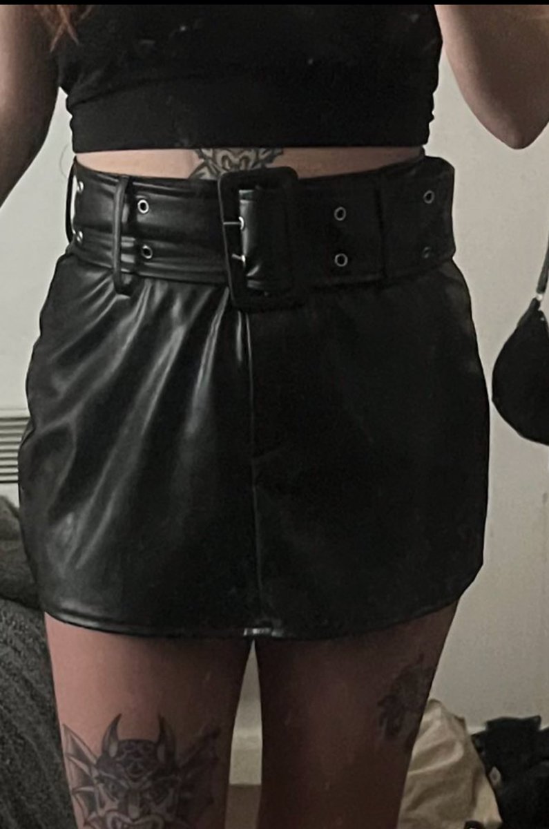 eve 🖤🤘🏼 tweet media