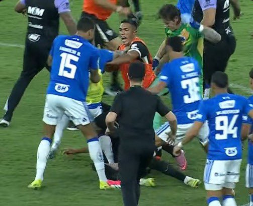 Otávio Araújo tweet media