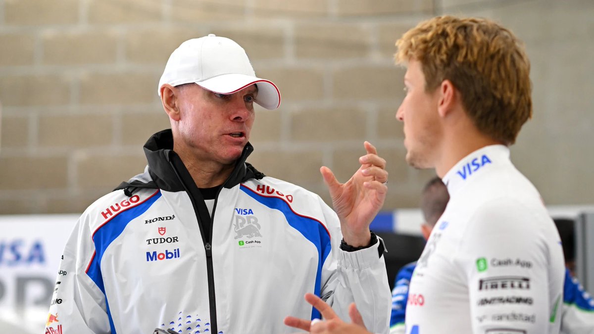 bee³⁰ tweet media