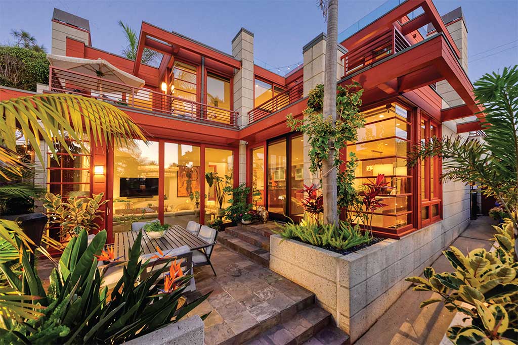 DreamHomesMag's tweet photo. Just steps from the iconic surf break at Windansea Beach, this architecturally significant residence pairs design pedigree with everyday coastal living.

Presented by: @GregNoonanLJ DRE# 00655720 | Berkshire Hathaway HomeServices CA Properties

View: https://t.co/BJe5nkGrTp https://t.co/JTWi5RVrHh