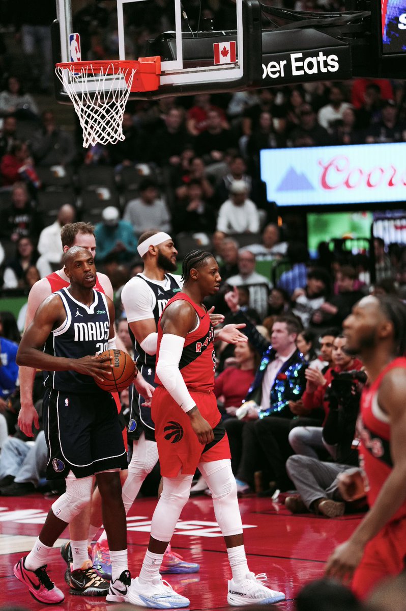 RJ Barrett dropped a season-high 31 points and counting 😮💨
