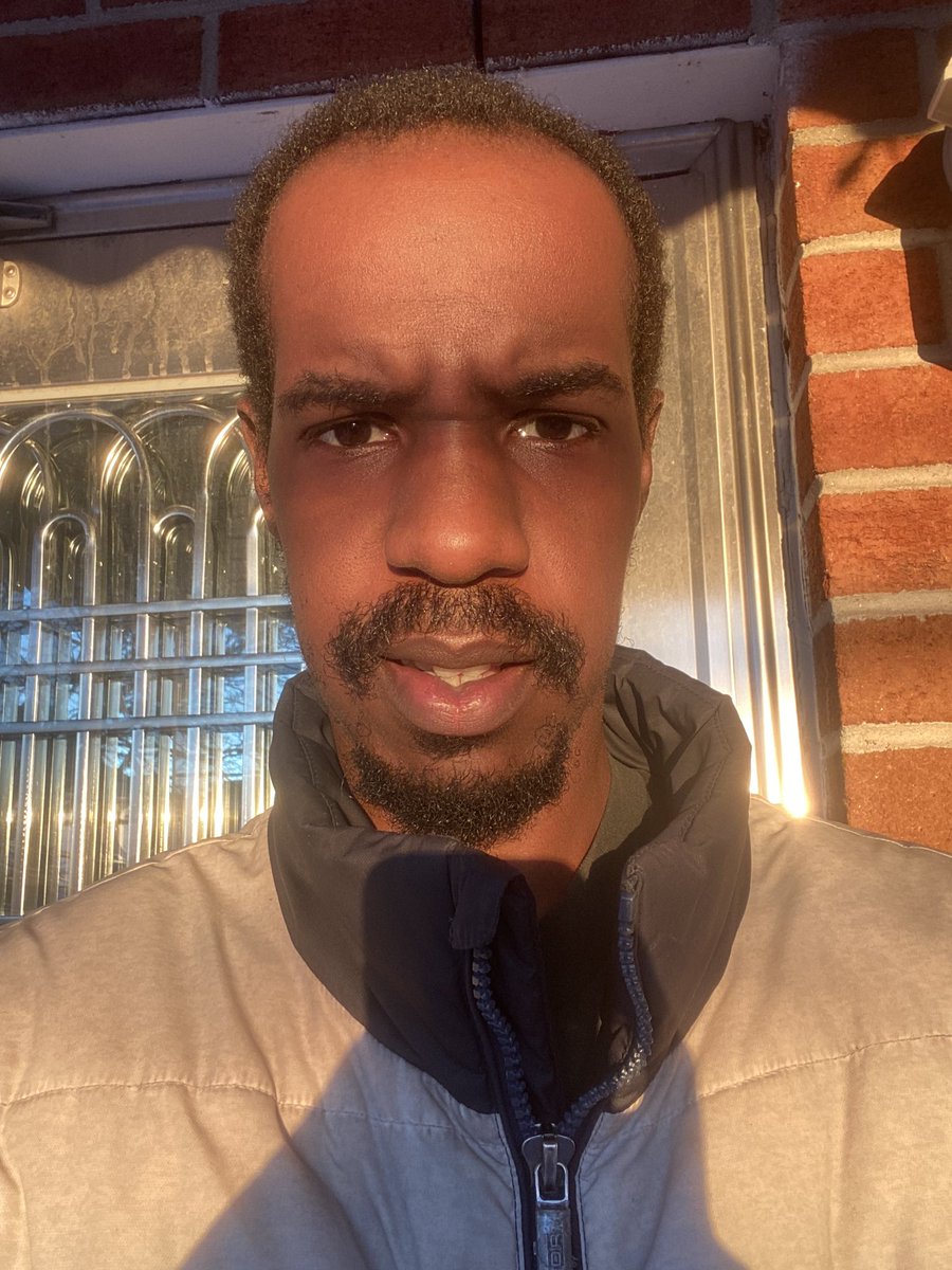 KevinAli7's tweet photo. Lol x Will tell me https://t.co/fw0bT6whrm