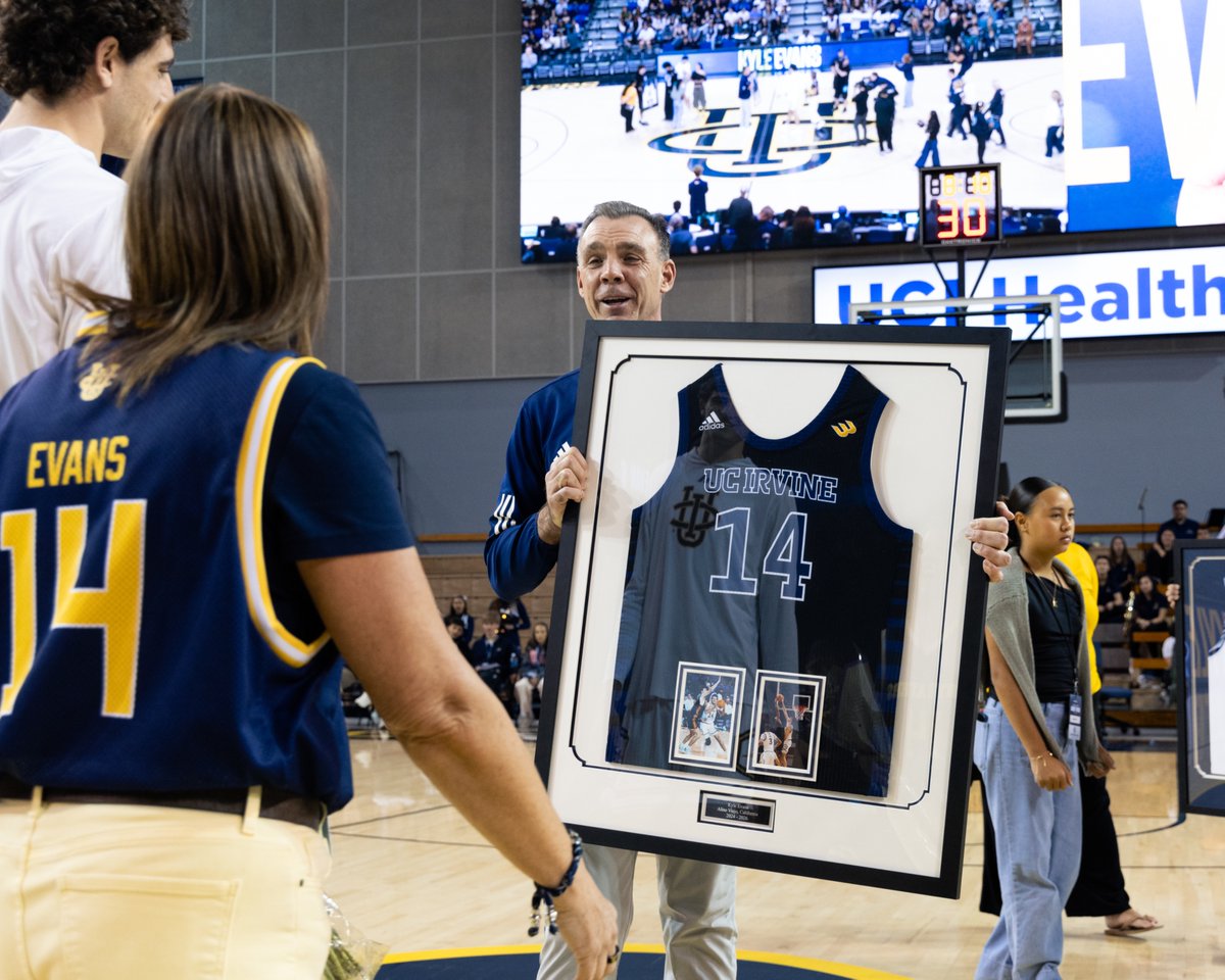 UCI Men's Basketball tweet media