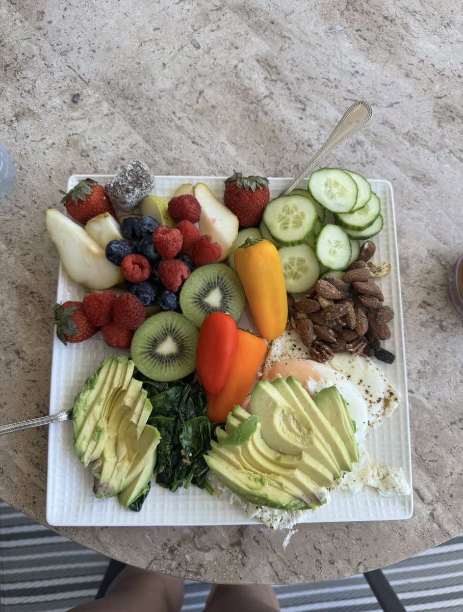 Goddess Ceres tweet media