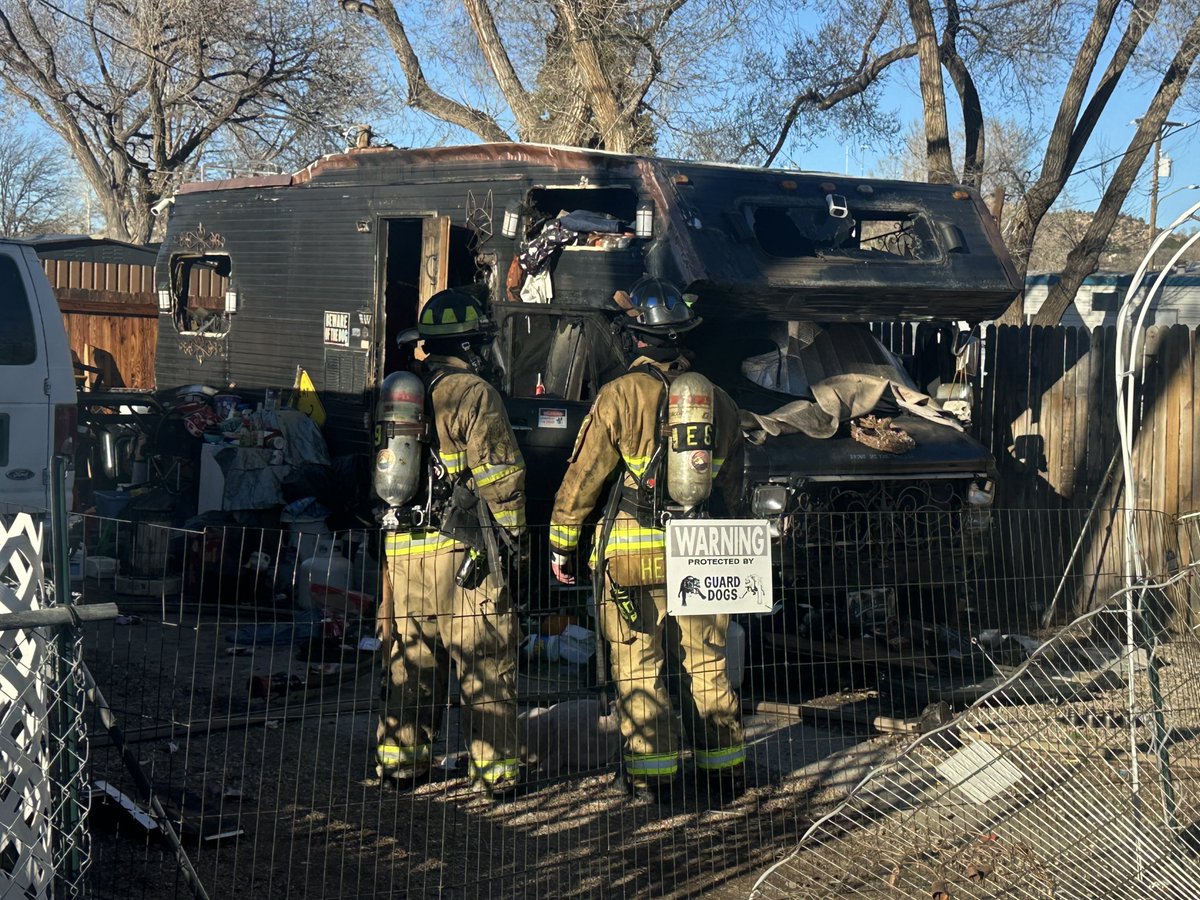 CSFDPIO's tweet image. #ColoradoSpringsFire - Engine 6 and Truck 9 arrived on scene to find a fully involved motorhome near the intersection of Nichols Blvd and North El Paso Street.  Crews were able to quickly get the fire under control and the owners of the residence were not at home. The cause of