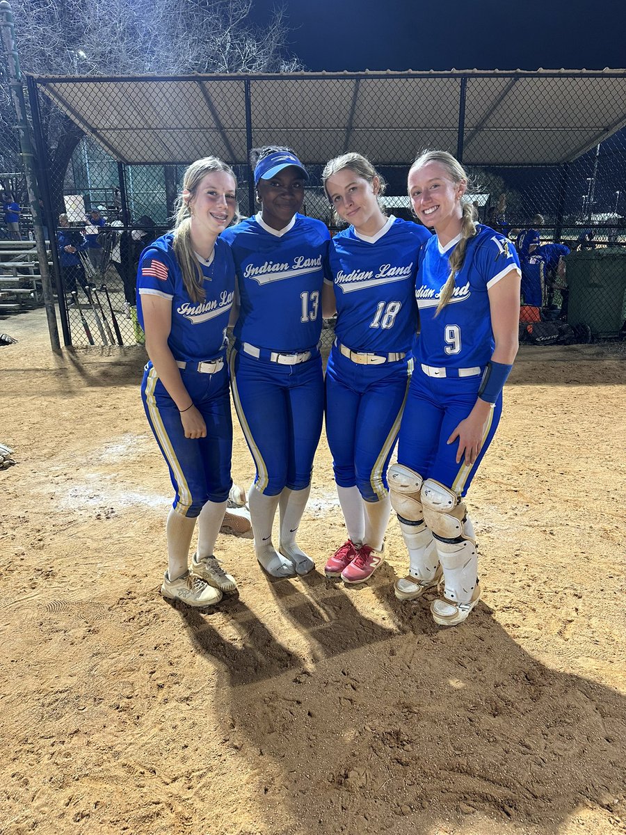 ILSoftball tweet media