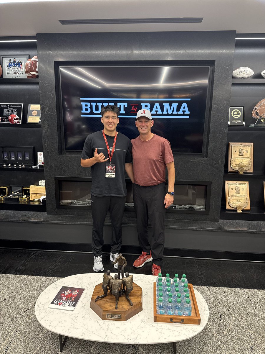 hunterfujikawa's tweet photo. Thank you Jesus!! After an amazing visit and conversation with @KalenDeBoer @GrubbRyan and @BryanEllisUA I am so blessed to receive an offer from the University of Alabama! #RollTide 
@BrandonHuffman @GregBiggins @adamgorney @SWiltfong_ @TomLoy247 https://t.co/N9oPlJixgt