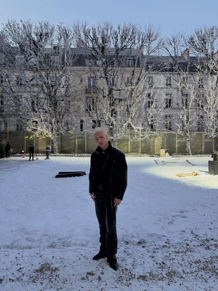 너는태양☀ 나는달🌙 𝙐𝙍𝙏𝙃𝙀𝙎𝙐𝙉 tweet media