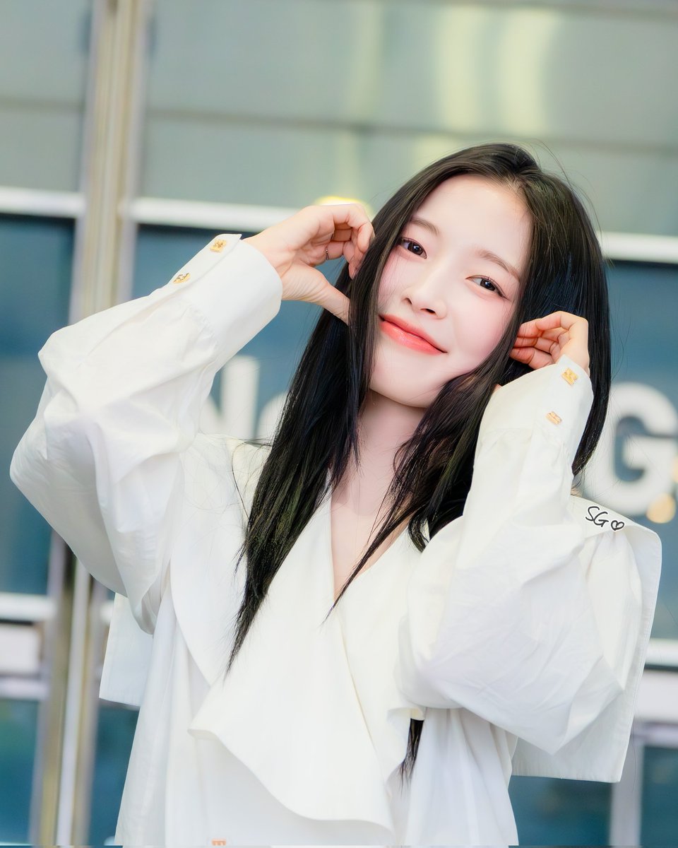 260307
아린 매드댄스오피스
🥰🫶🏻🩷
즐거운 시간
#아린 #오마이걸 #ARIN #OHMYGIRL #매드댄스오피스