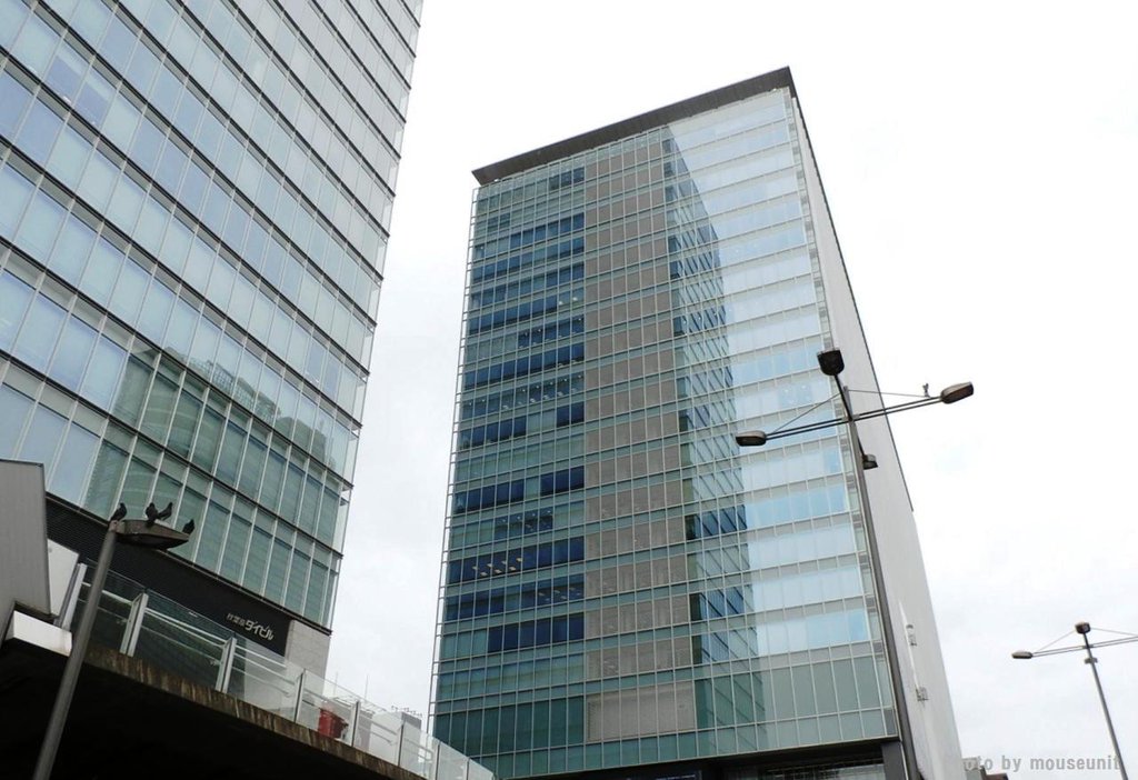 秋葉原UDXの開業に合わせて秋葉原ダイビルと共に秋葉原クロスフィールドとしてグランドオープンしたのが今からちょうど20年前です(2006年3月9日開業)、神田青果市場、そしてバスケットコートや大型駐車場の跡地に建てられた施設ですが、秋葉原駅前再開発の象徴でもあるビルの完成も20周年となりました