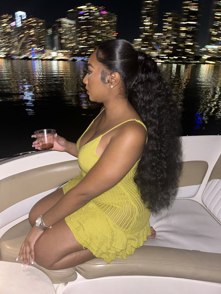 TrillMonroe_'s tweet photo. Miami nights 🌴 https://t.co/O8HzxIUTJS