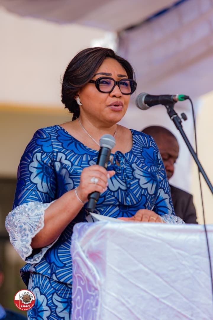 KiayimaPlacide's tweet photo. Journée internationale des droits de la femme. Placée sous le haut patronage de Madame @HamidaKamerhe, épouse du PN de l'UNC, la Fédération nationale des femmes a célébré la journée de la femme. Cette activité a connue la participation de la première dame @DeniseNyakeru. https://t.co/z4cOjtFB6L