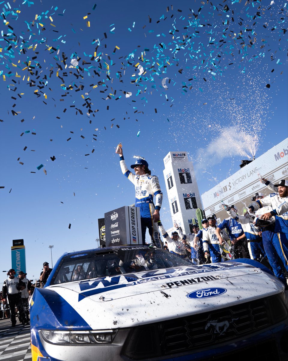 Phoenix Raceway tweet media