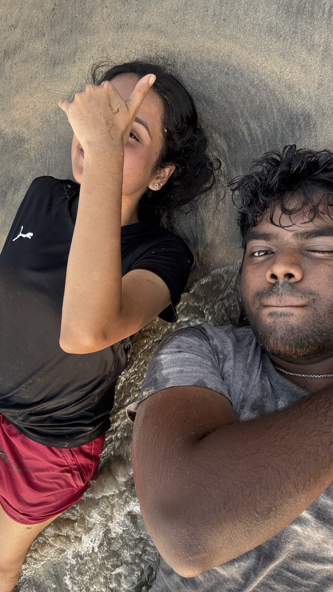 vishashben's tweet photo. 1st anniversary, truly blessed😇 . This part of life is called ‘HAPPINESS’ iyknyk 😀🧿.kerela dump #1stanniversary https://t.co/9l4tSEZbbI