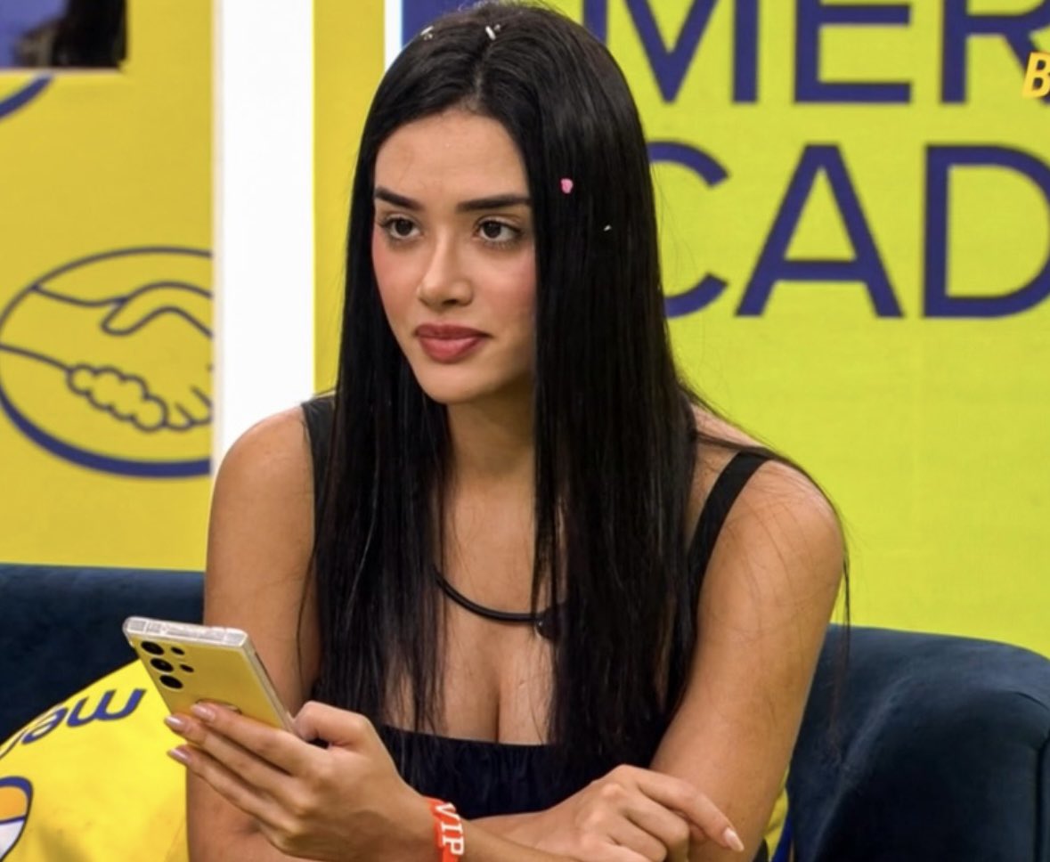 eeunandocostaa's tweet photo. A Jordan é boazuda demais  #BBBB26 https://t.co/r7GOjU1UgA