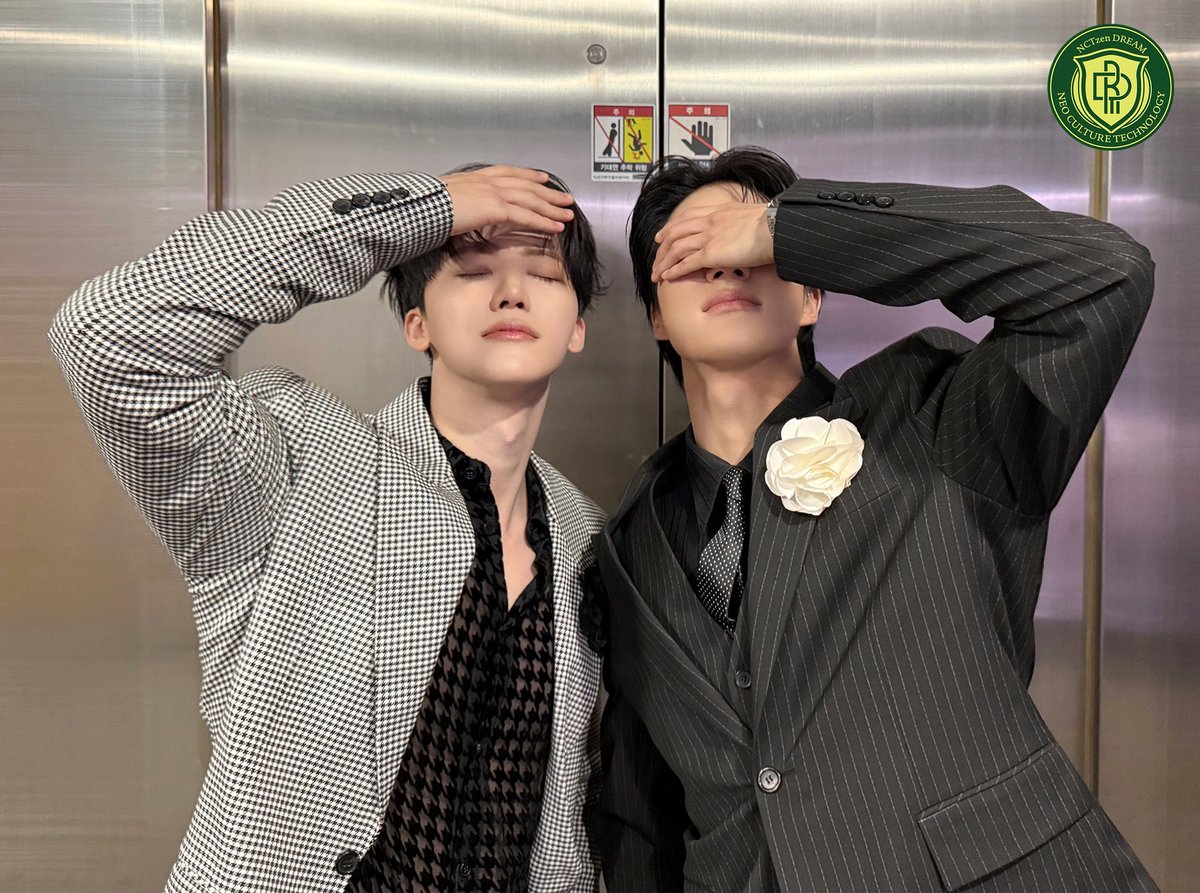 jamong1323's tweet photo. 드림 위버스 미디어 재민 제노

NCT JNJM BOTH SIDES RECAP🎞️ https://t.co/wvOcoAbWF4