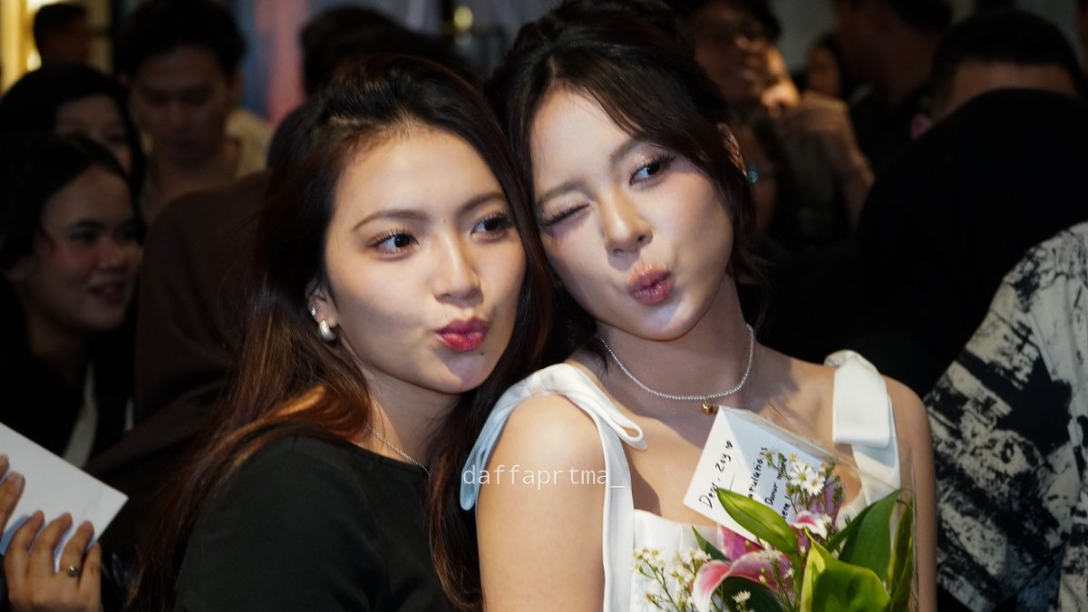 Zee &amp; Gracia

📍Gala Premiere "Danur: The Last Chapter" - Agora Mall