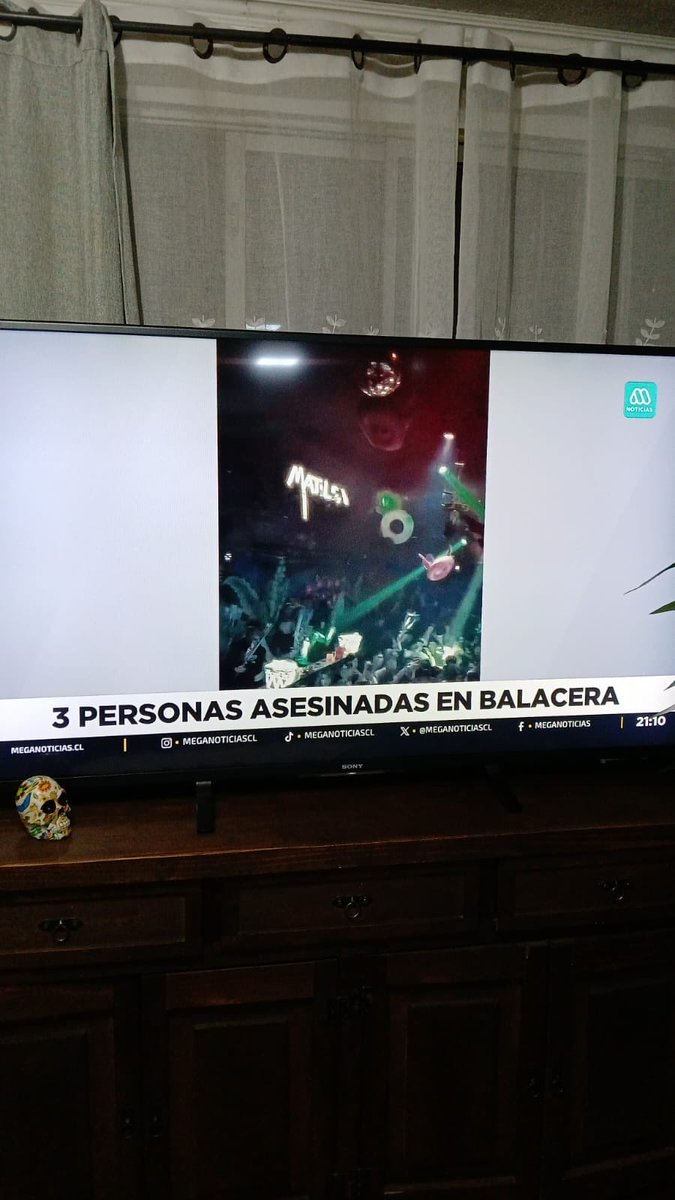 dirceusoto's tweet photo. @meganoticiascl   Necesito que aclaren la situación , mi local no tiene relación a. Ninguna balacera https://t.co/FpLuCk05zW