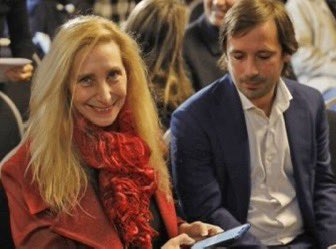 LafuerzadeMilei's tweet photo. @agarra_pala @RenaceArgentina Es una lástima que su hermana le llene el partido de kircheristas. Mientras él va de frente contra los kukas.. su hermana le da carguitos https://t.co/6rVFNFa2Pk
