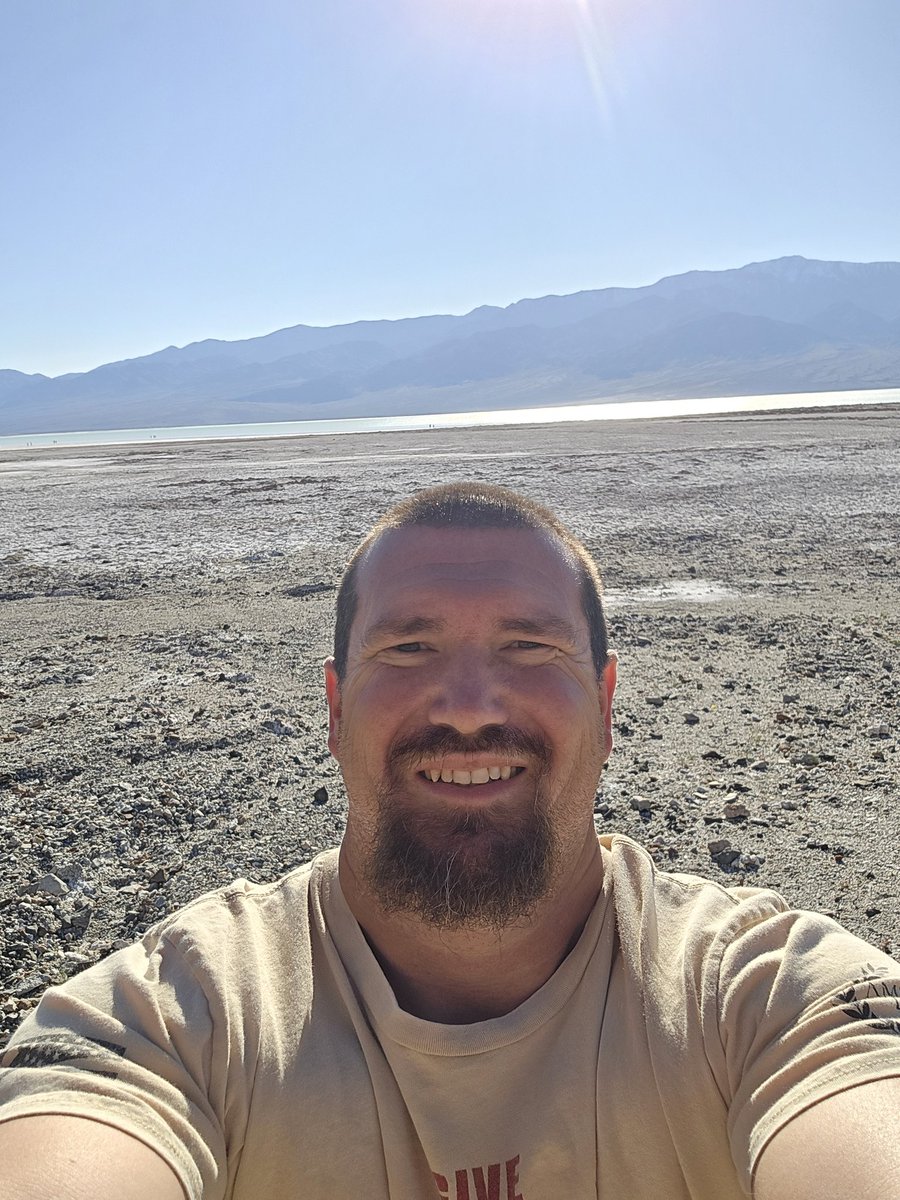 chrishert1's tweet photo. Took a quick trip to @DeathValleyNPS for the super bloom and to play in Lake Manly! I also hiked a new short trail Desolation canyon, and it was pretty awesome for a quick 4 mile out and back. Photo dump in comments! @actionxander @ovrout @hoka @AmericanLictor https://t.co/FWFv6Dj3on