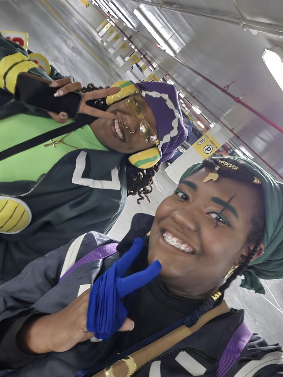 Geek_Gawddess's tweet photo. My first #BlerDCon and I went with @aryondasticks and a time was had! #Onepiece #Egghead #Cosplay https://t.co/lhPD5WhDmG