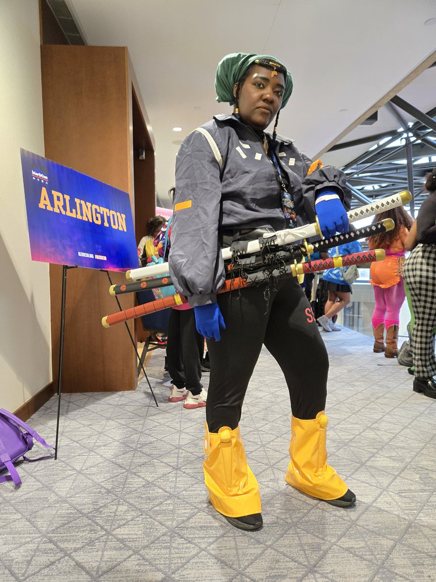 Geek_Gawddess's tweet photo. My first #BlerDCon and I went with @aryondasticks and a time was had! #Onepiece #Egghead #Cosplay https://t.co/lhPD5WhDmG