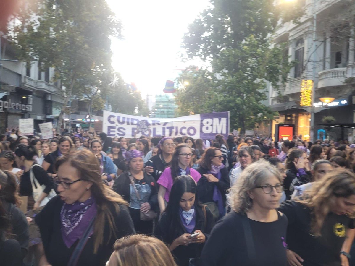 blancarodgon's tweet photo. Muchos de los derechos de los que hoy gozamos se los debemos a la lucha de otras. A todas ellas las recuerdo hoy. Por ellas, y por las que vendrán, hoy marcho. Porque la amenaza de retroceder en lo conquistado nunca desaparece.
Las nuevas conquistas también me interpelan y ocupan un lugar central en el rol que hoy ejerzo.
Que este día sirva para recordar, una vez más, que la igualdad no es un gesto simbólico, sino una tarea colectiva y permanente.