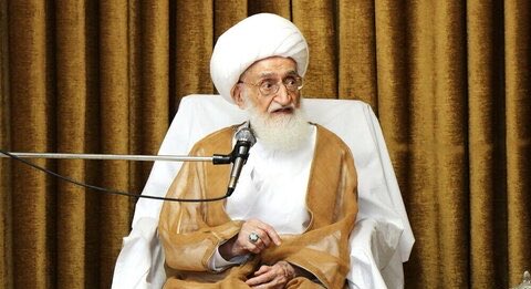 سب مل کر نو منتخب رہبر انقلاب کے ہاتھ مضبوط کریں، آیت اللہ نوری ہمدانی

 ایجنسی کی رپورٹ کے مطابق، آیت اللہ نوری ہمدانی نے عوام سے تاکید کی ہے کہ سب مجلس خبرگان رہبری کے فیصلے کی پابندی کرتے ہوئے نومنتخب رہبر کے ہاتھ مضبوط کریں۔

#  #iran  #Khamenei  #news