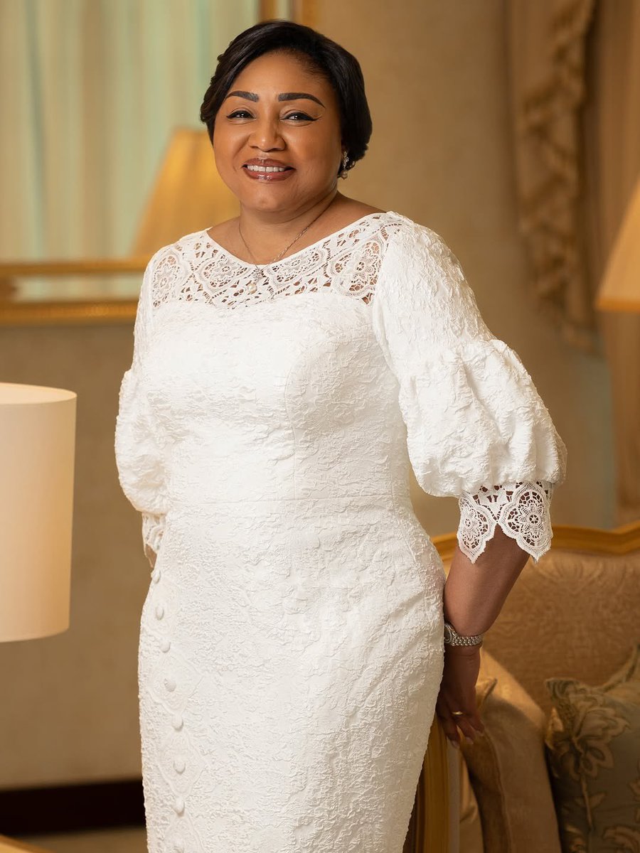 BuzzDujour5's tweet photo. Heureux anniversaire à la Première dame de la République démocratique du Congo 🇨🇩 mum @DeniseNyakeru Tshisekedi https://t.co/or6RL59qJ0