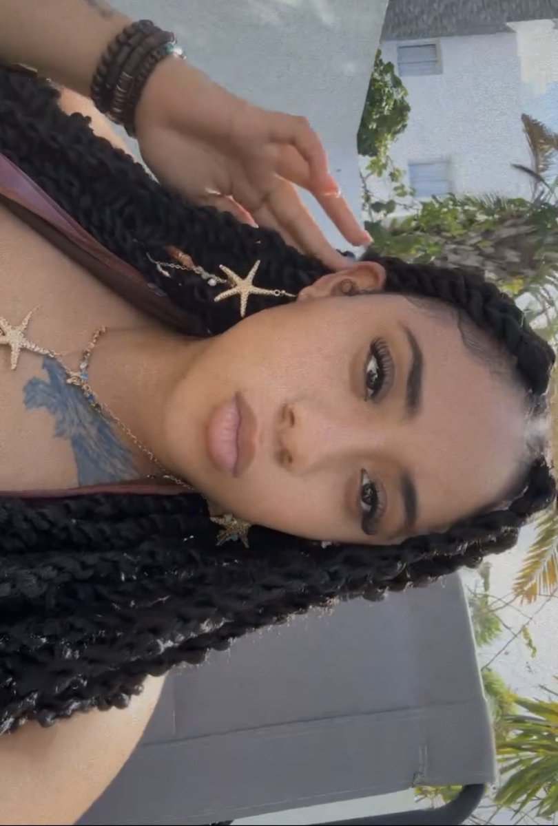 ctrl_desires's tweet photo. 🍈🧜🏽‍♀️☀️ https://t.co/Ps6lmxjTNO