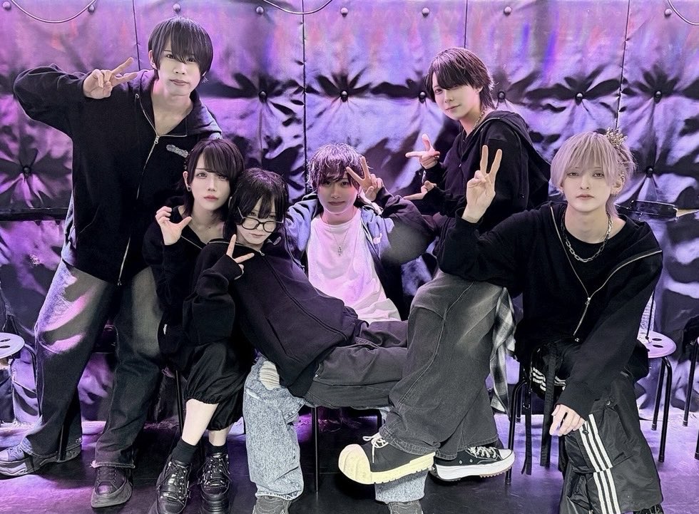 amadeji_info's tweet photo. デビューライブにお越しいただき、本当にありがとうございました✨️

皆さまのおかげで最高のスタートを切ることができました。

これからこの6人でもっと成長していけるよう頑張るので、応援よろしくお願いします🔥 https://t.co/kOl7wasp92