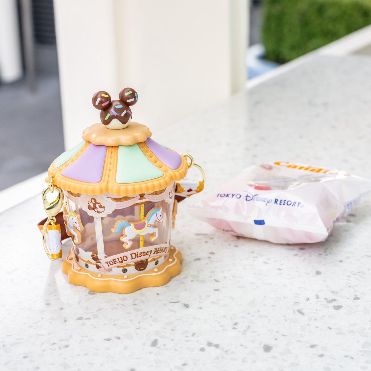 スウィーツでできたカルーセル（回転木馬）！ 東京ディズニーランド